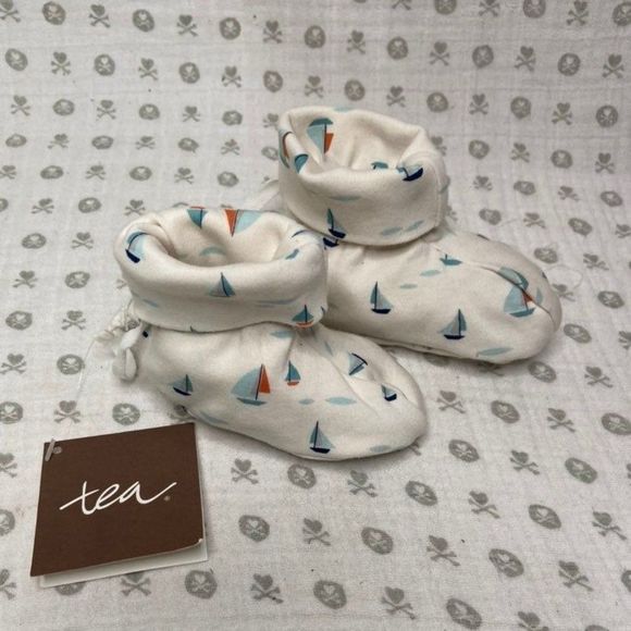 Tea Collection Other - Tea Collection Sailboat Baby Booties